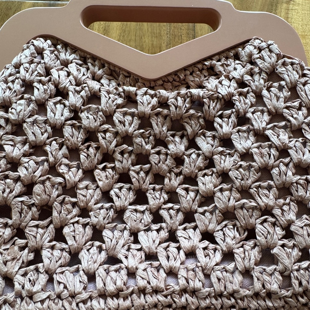 BTB Los Angeles Woven Crochet Top-Handle Women’s Bag in Dusty Rose like new - Picture 4 of 9